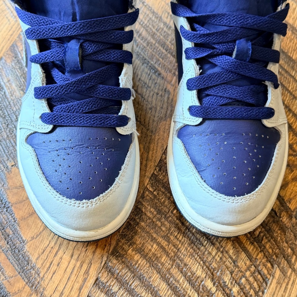 Nike Air Jordan 1 Mid Kids Sneakers Navy Grey Blue Size 1Y Streetwear Shoes - Picture 3 of 9